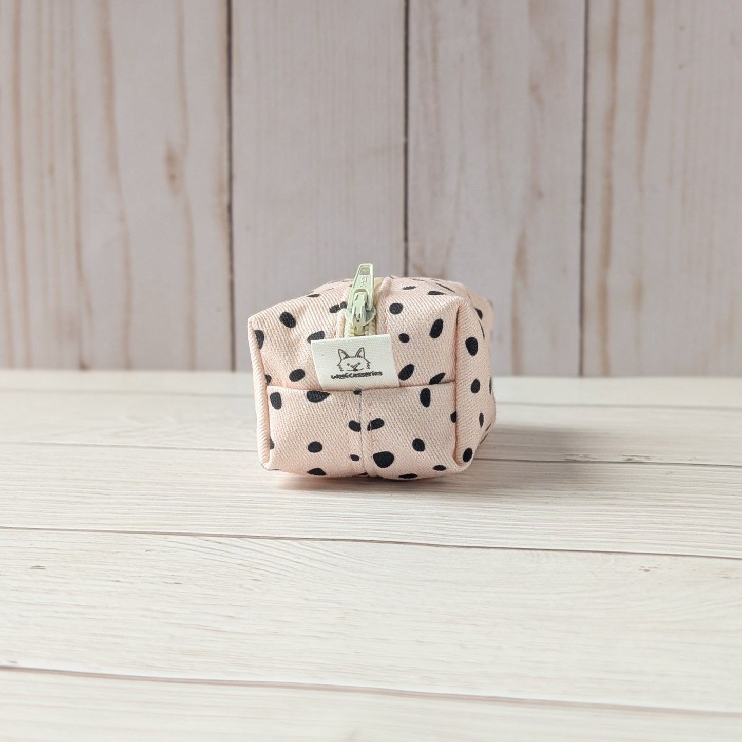 DOTTY Poop bag holder