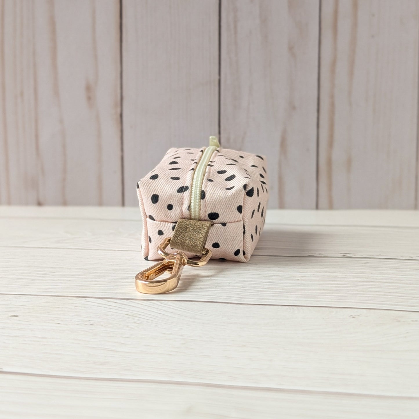 DOTTY Poop bag holder