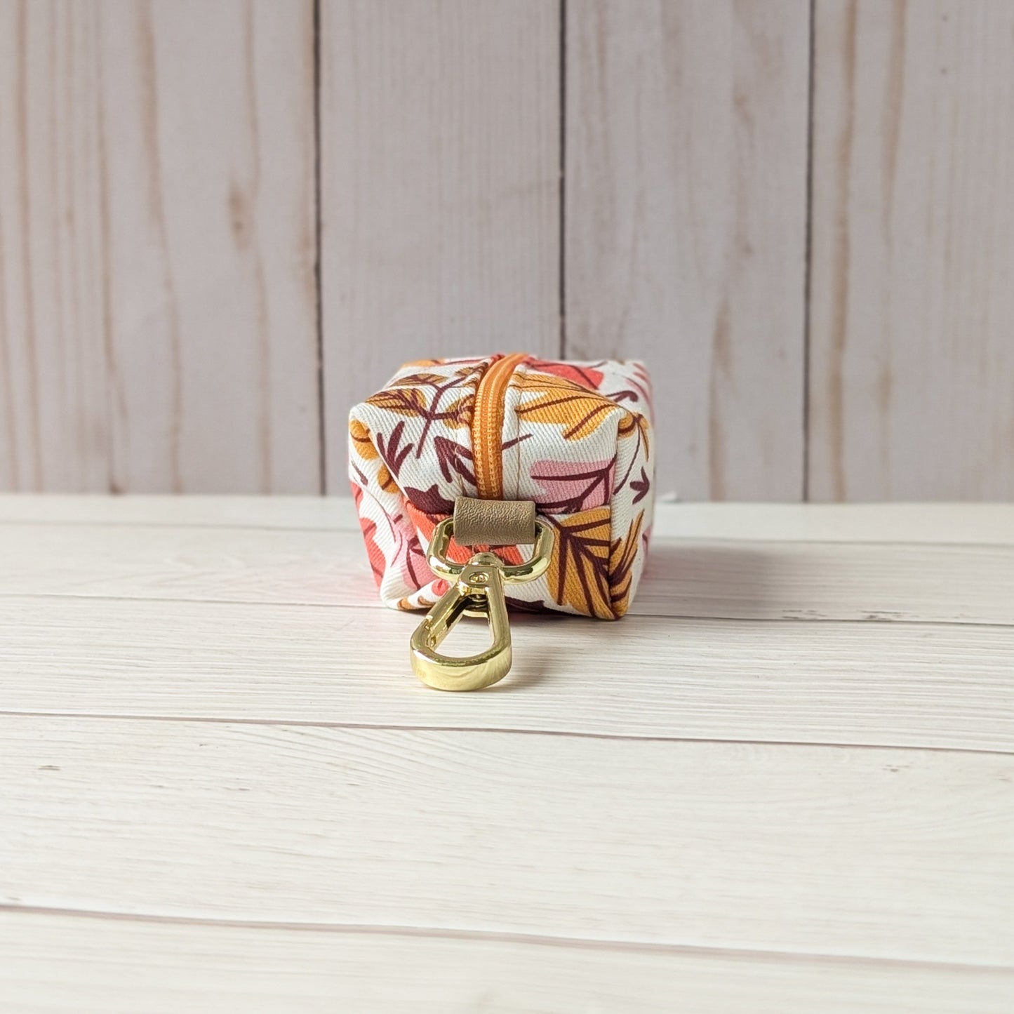 AUTUMN Poop bag holder