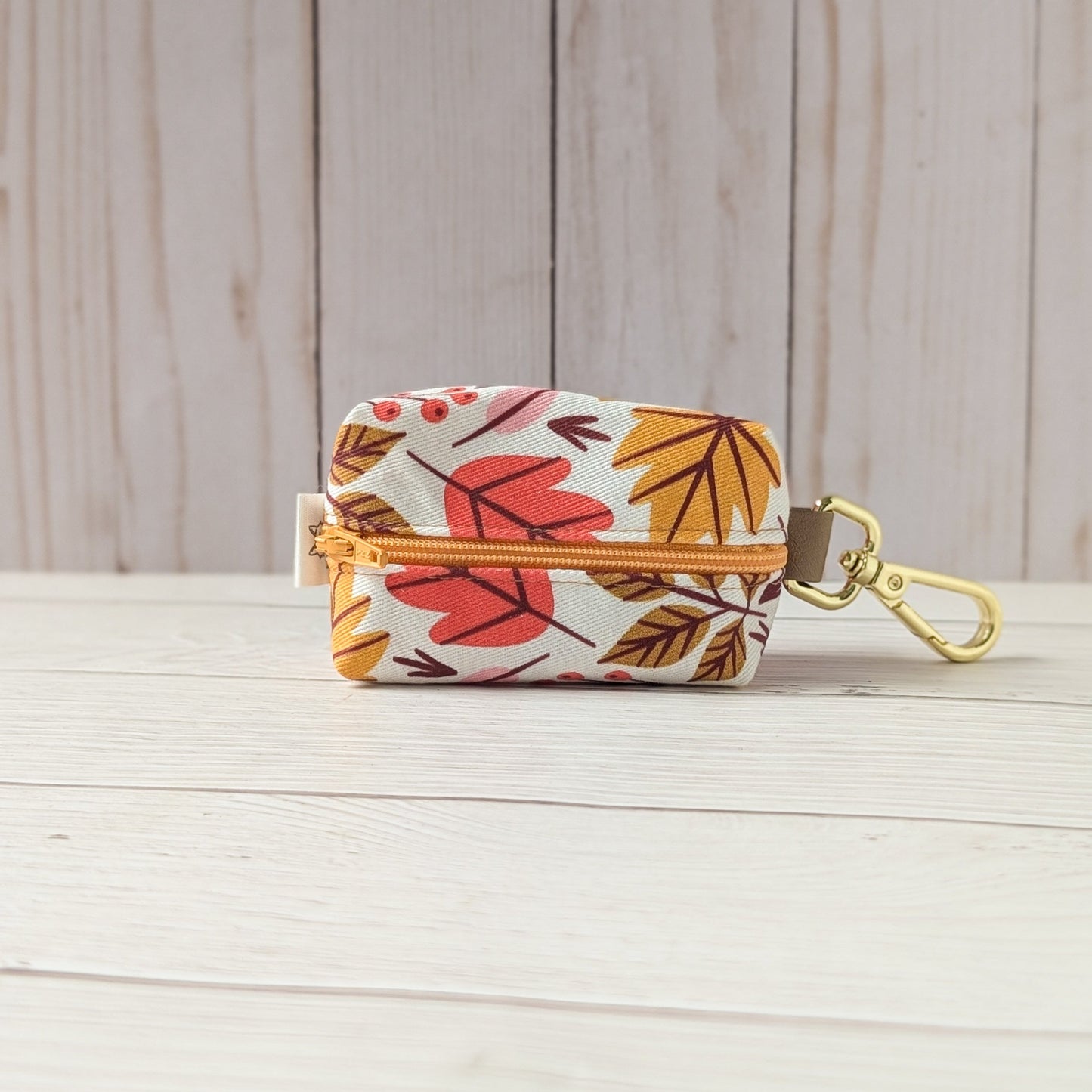 AUTUMN Poop bag holder