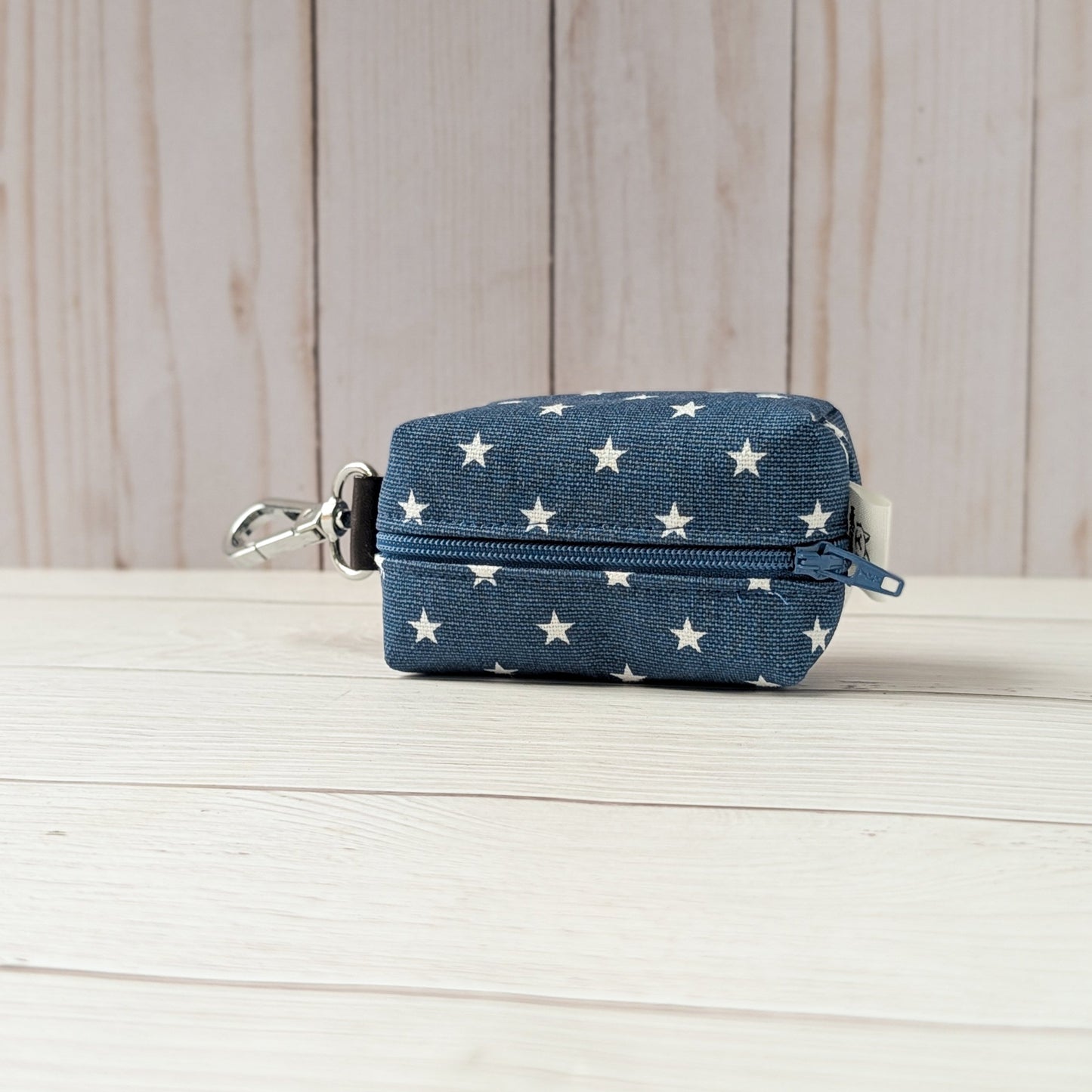 STARRY Poop bag holder