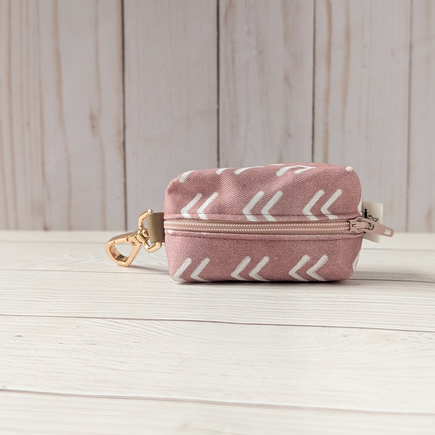 ARROWS Poop bag holder