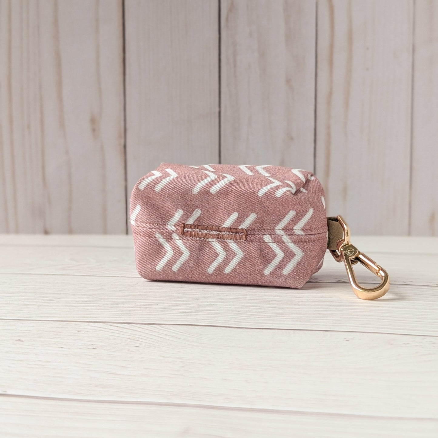 ARROWS Poop bag holder