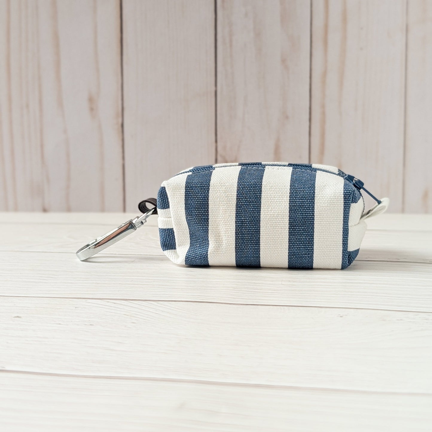 SAILING Poop bag holder
