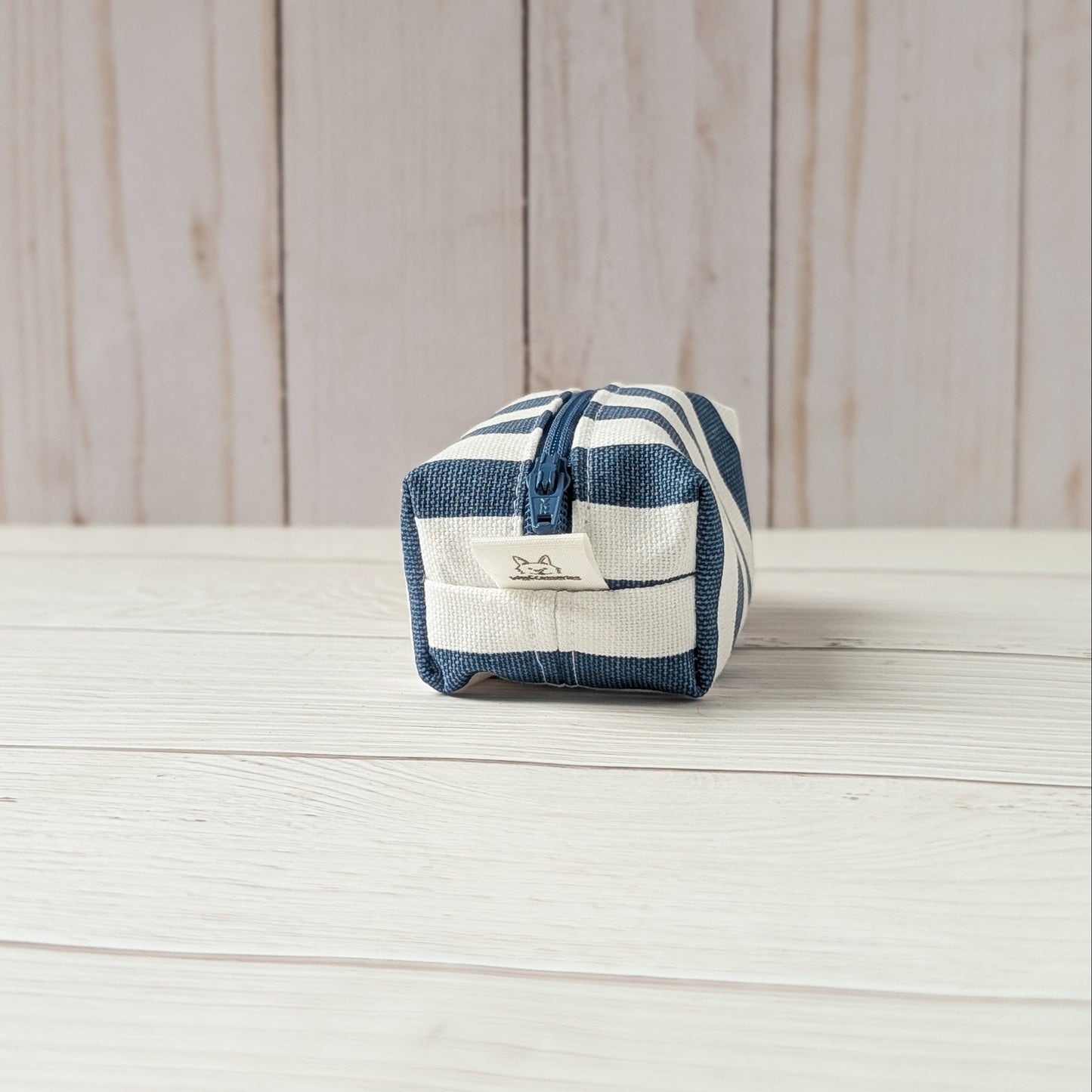 SAILING Poop bag holder