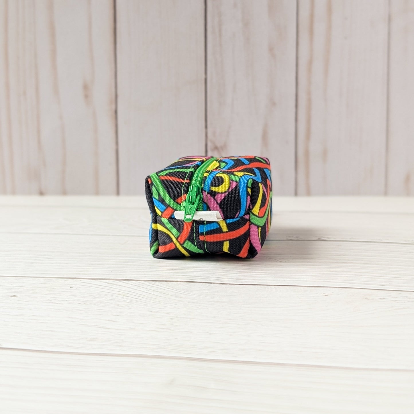 NEON ROPES Poop bag holder