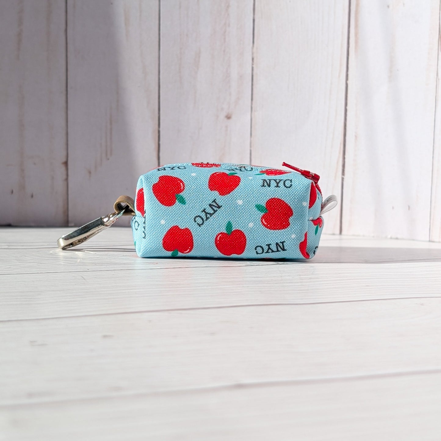 Liberty Green NYC Apple Poop bag holder