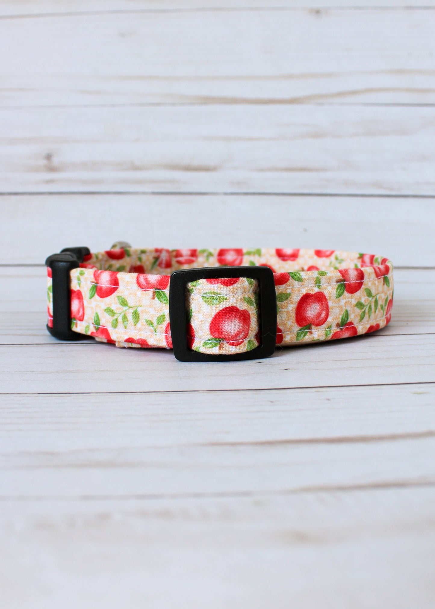 Apple Picking Dog Collar