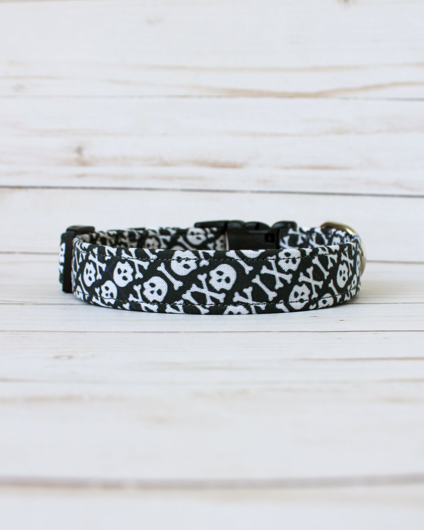 Skull and Crossbones Dog Collar