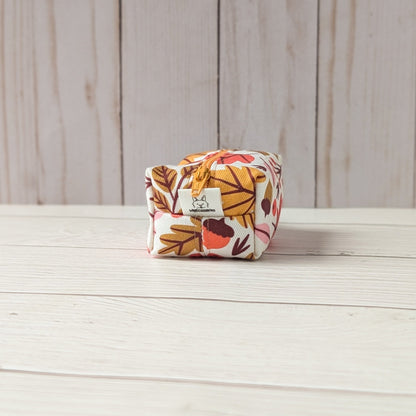AUTUMN Poop bag holder