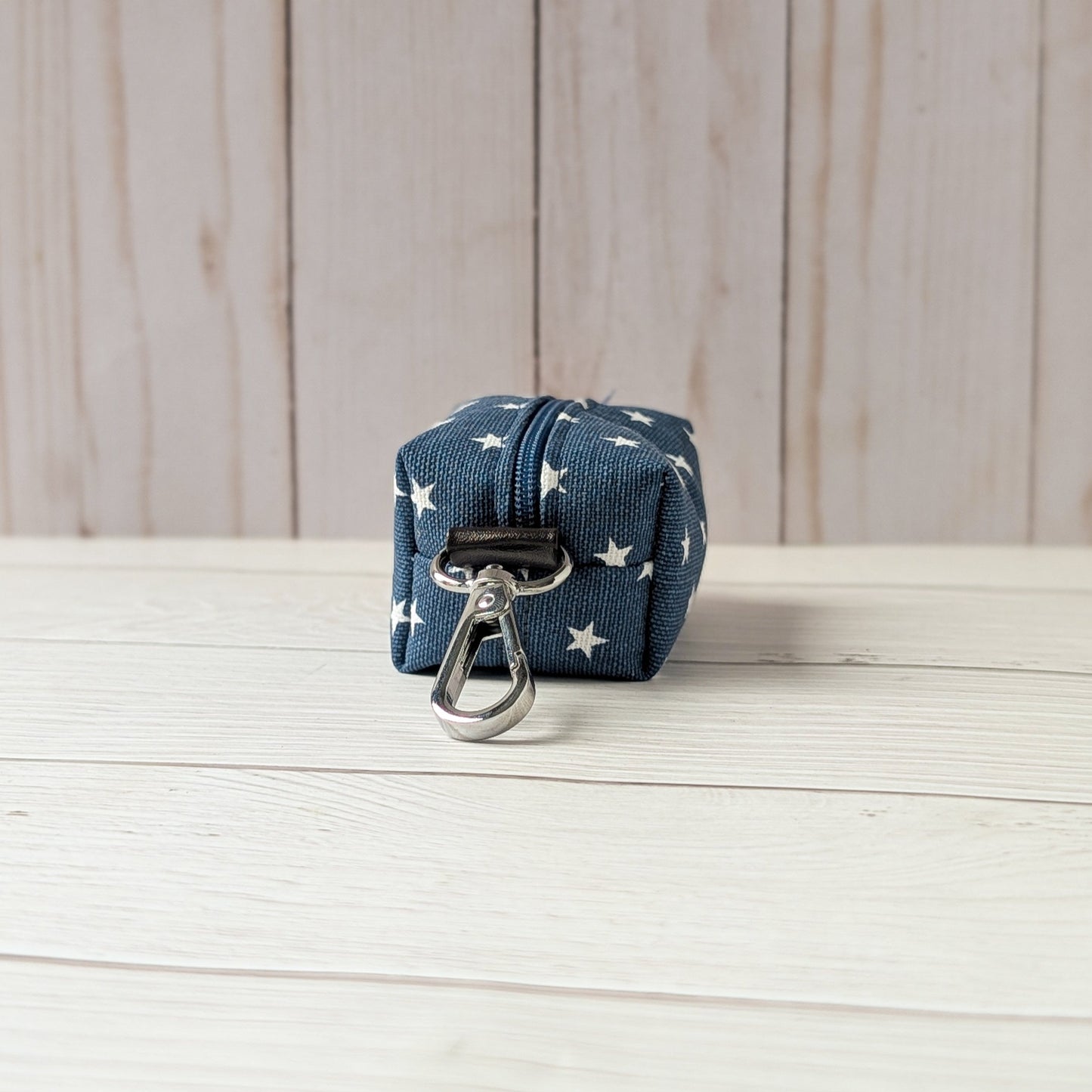 STARRY Poop bag holder