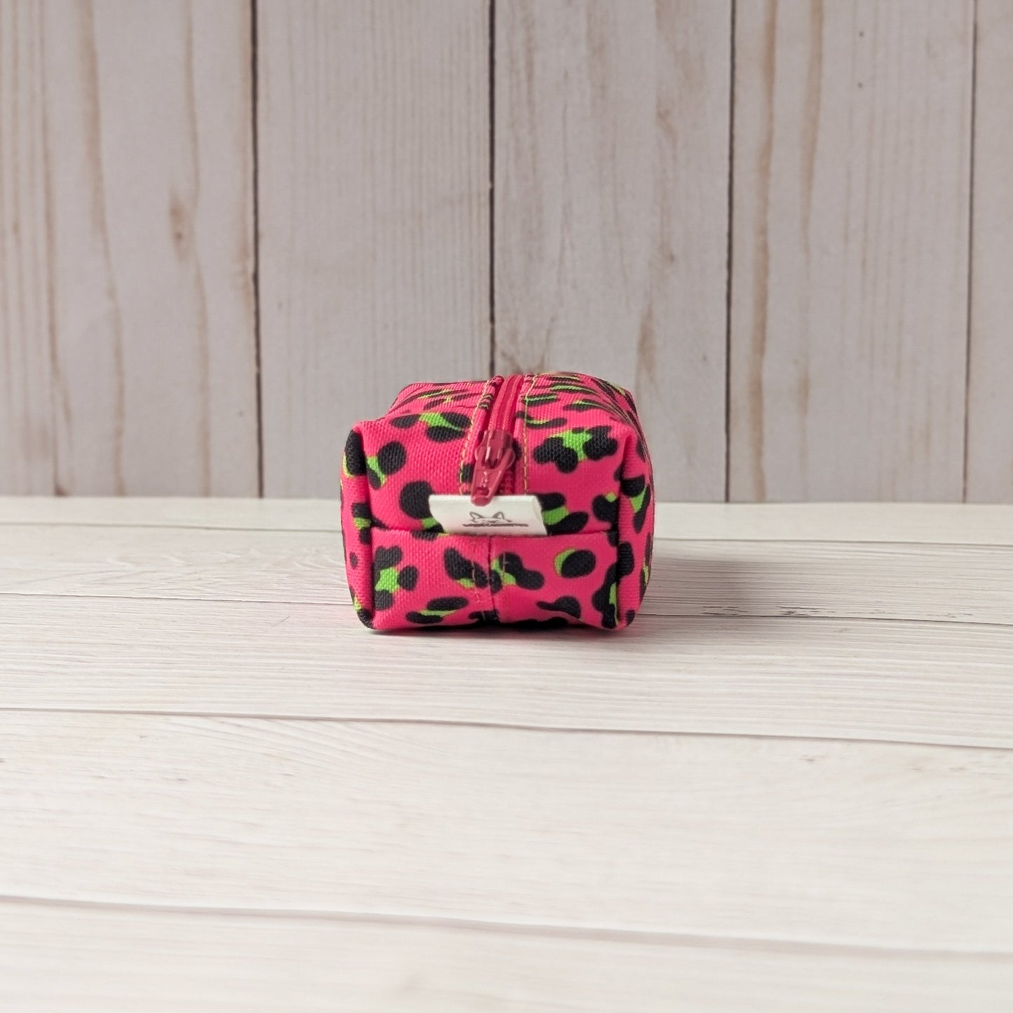 PINK LEOPARD Poop bag holder
