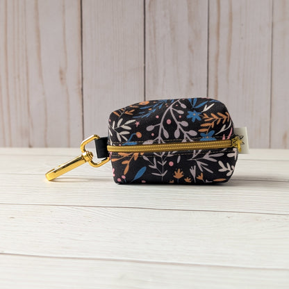 MIDNIGHT WOODS Poop bag holder