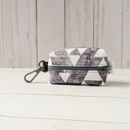 MOUNTAINS Poop bag holder